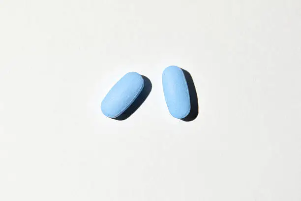 威而鋼哪裡買最安全?2025年完整購買指南,避開假藥陷阱的5大關鍵